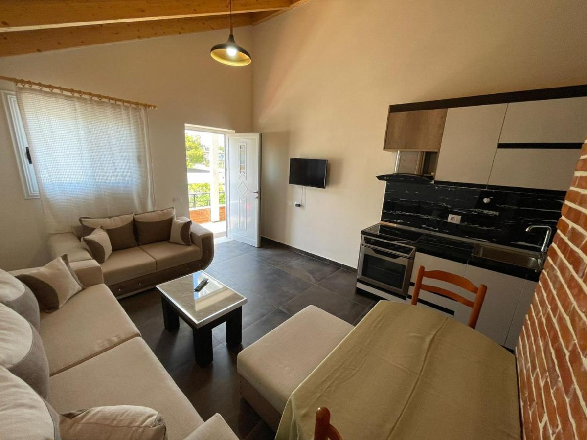 Guest Rooms Arbri Avlonya Dış mekan fotoğraf