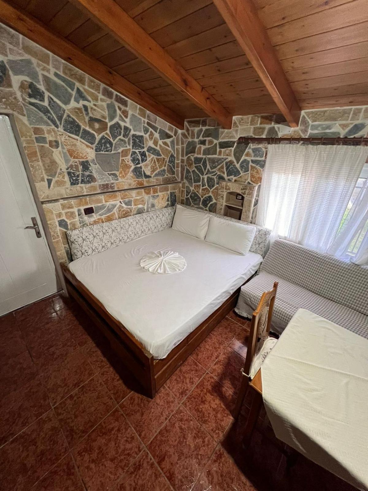 Guest Rooms Arbri Avlonya Dış mekan fotoğraf