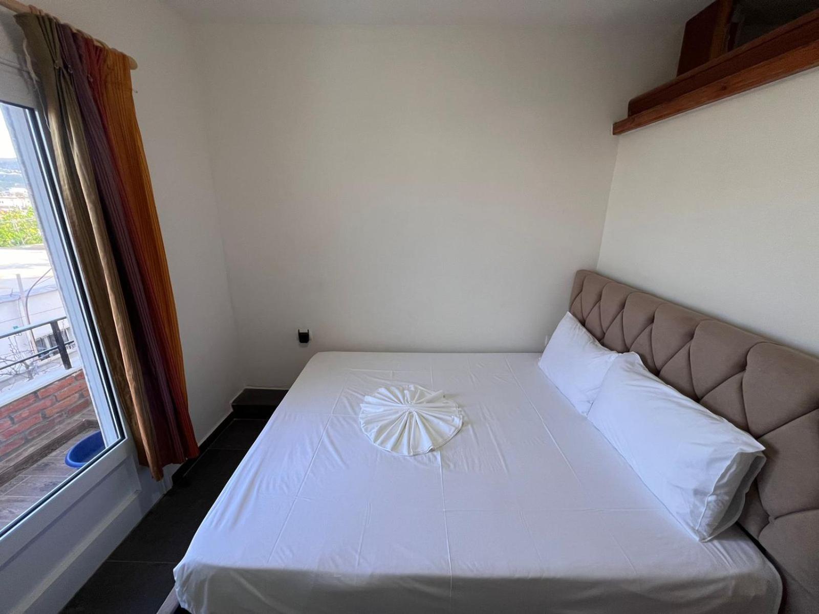 Guest Rooms Arbri Avlonya Dış mekan fotoğraf