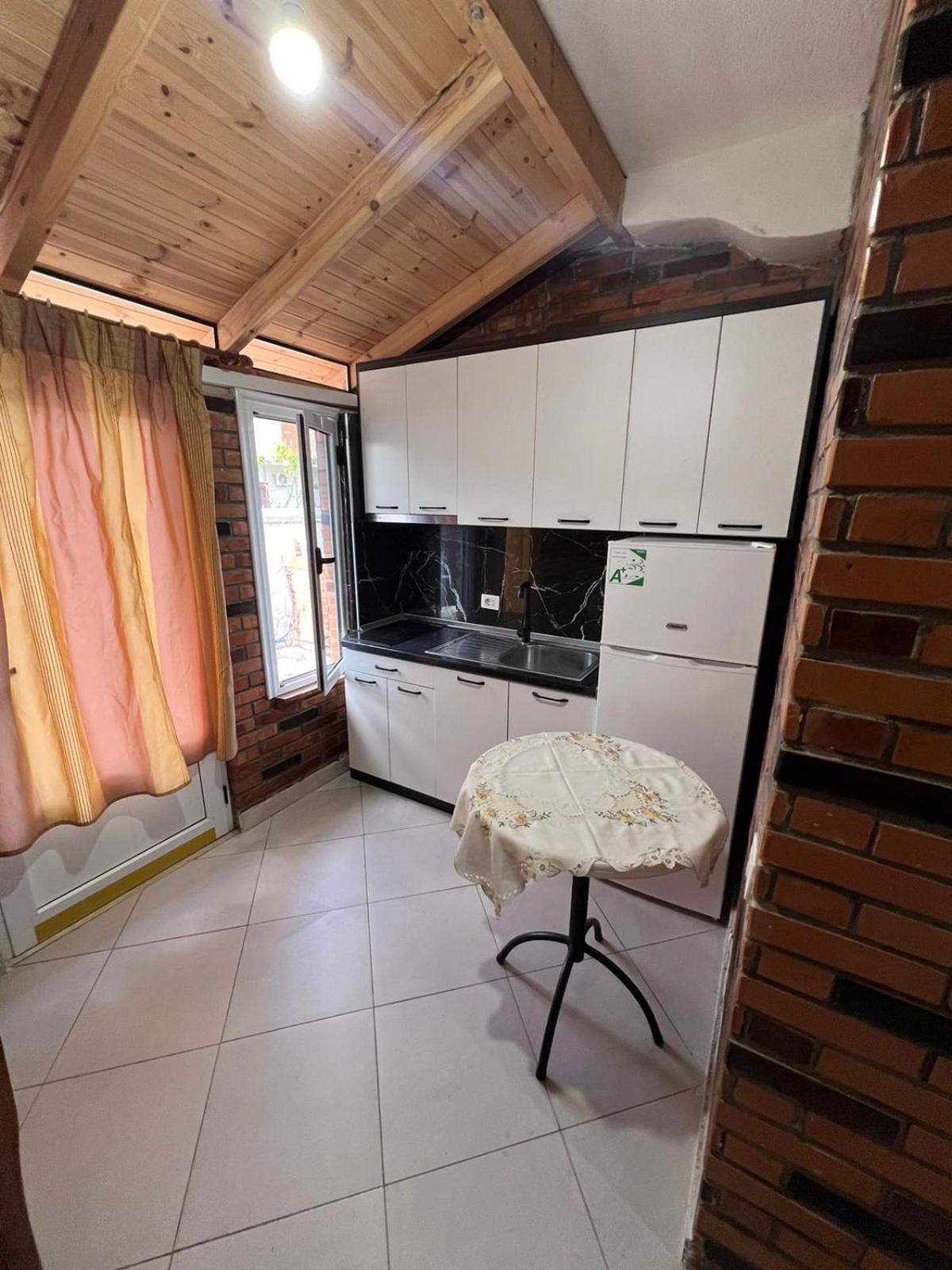 Guest Rooms Arbri Avlonya Dış mekan fotoğraf