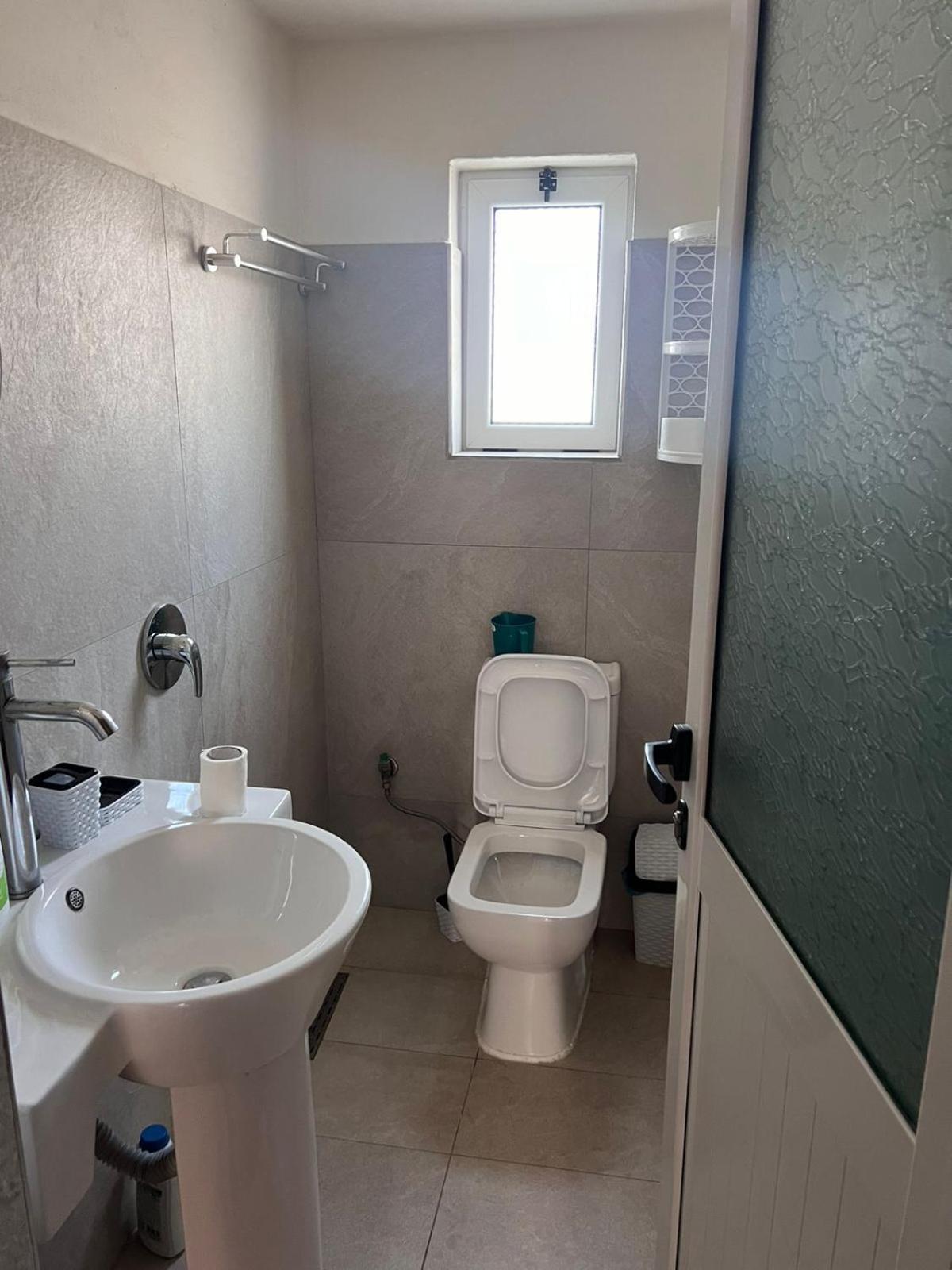 Guest Rooms Arbri Avlonya Dış mekan fotoğraf